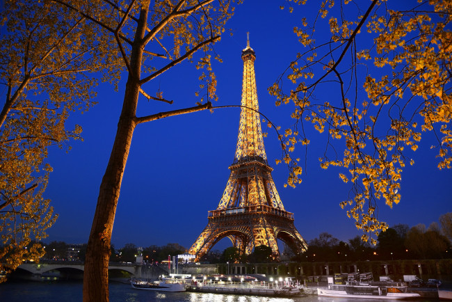 Обои картинки фото eiffel tower, города, париж , франция, огни, ночь, башня