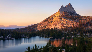 обоя cathedral peak, yosemite national park, природа, горы, cathedral, peak, yosemite, national, park