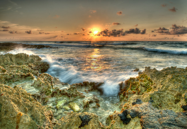 Обои картинки фото природа, моря, океаны, камни, hawaii, океан, закат, maui