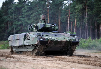 Картинка техника военная лес дорога танк марш