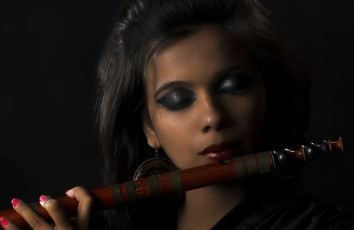 Картинка музыка -другое девушка лицо флейта