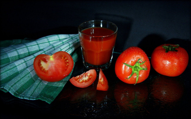 Обои картинки фото еда, помидоры, сок, томаты