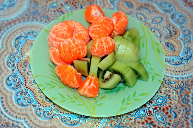 Обои картинки фото еда, фрукты,  ягоды, киви, апельсины