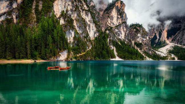 Обои картинки фото lake braies, корабли, лодки,  шлюпки, lake, braies