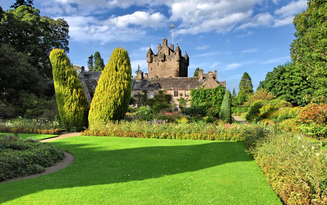 Обои картинки фото cawdor, castle, scotland, города, дворцы, замки, крепости, парк, замок