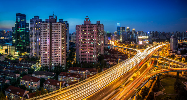 Обои картинки фото shanghai, города, шанхай , китай, огни, небоскребы, магистраль