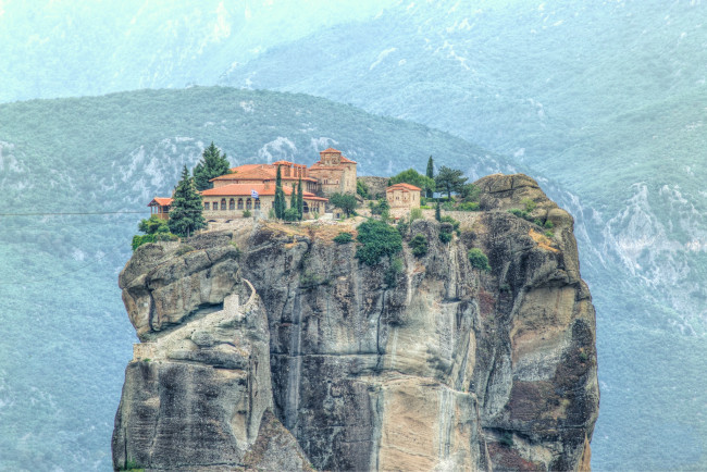 Обои картинки фото города, - пейзажи, скала, монастырь