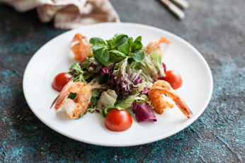 Картинка еда салаты +закуски морепродукты креветки помидор зелень салат