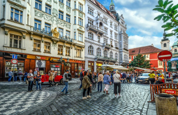 Картинка города прага+ Чехия старый город площадь туристы