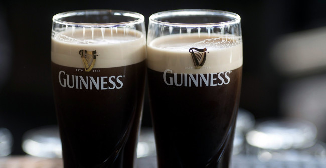 Обои картинки фото бренды, guinness, пиво