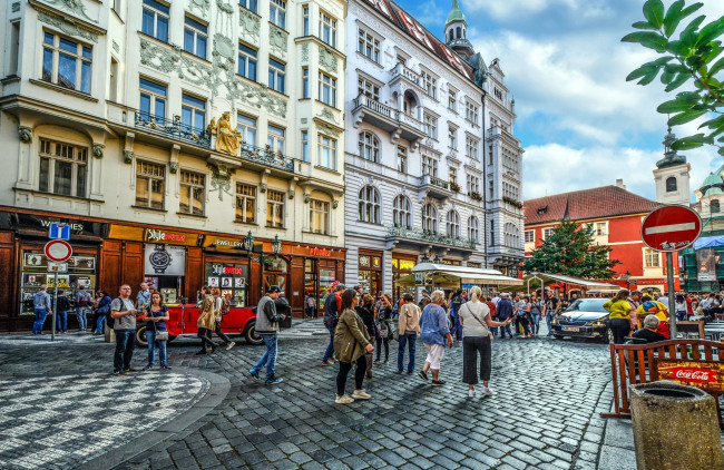 Обои картинки фото города, прага , Чехия, старый, город, площадь, туристы