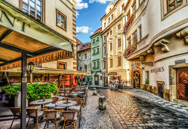 Обои картинки фото города, прага , Чехия, старый, город, кафе, улица