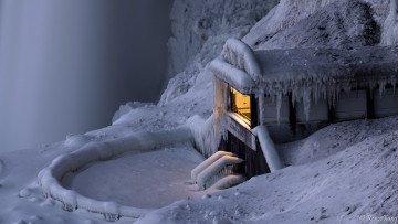 Картинка города -+здания +дома горы зима снег дом