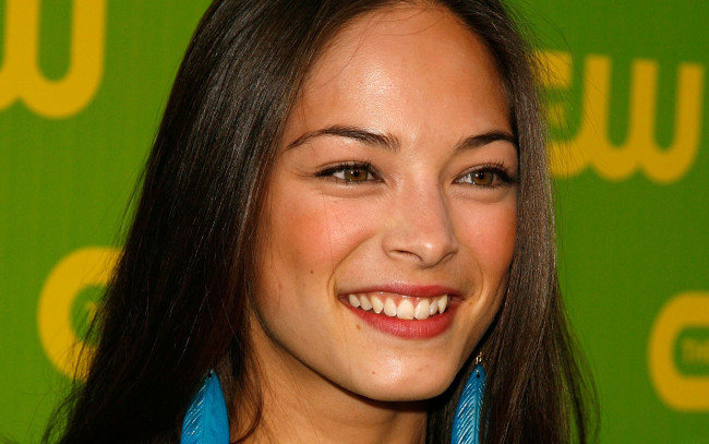 Обои картинки фото Kristin Kreuk, девушки, , , улыбка