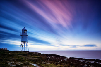 Картинка природа маяки лавка маяк камни море выдержка облака небо