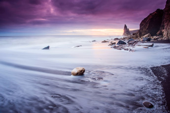 Картинка природа побережье пляж небо выдержка камни волны море облака свет скалы