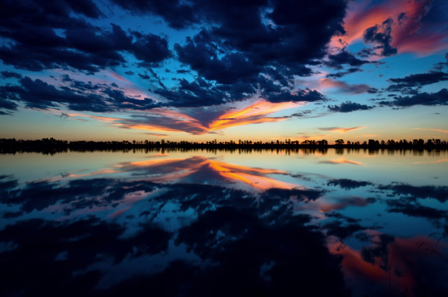 Обои картинки фото природа, восходы, закаты, облака, небо, отражения, вечер, озеро