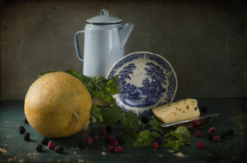 Картинка еда натюрморт ветка малина ягоды листья тарелка чайник сыр дыня нож