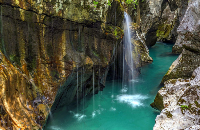 Обои картинки фото природа, водопады, река, скалы, ущелье
