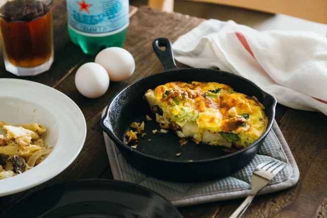 Обои картинки фото еда, Яичные блюда, завтрак, яйца, зелень, запеканка