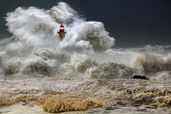 Картинка природа стихия маяк шторм океан