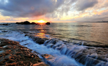Картинка природа восходы закаты океан волны скалы горизонт солнце закат