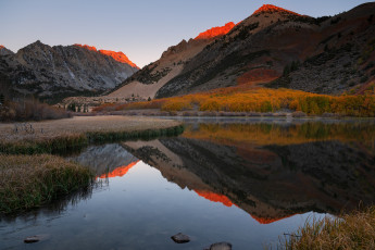 Картинка природа реки озера пейзаж озеро отражение чистое небо закат национальный лес иньо калифорния северное вода сша