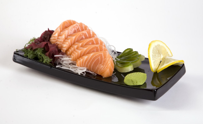 Обои картинки фото еда, рыба, морепродукты, суши, роллы, овощи