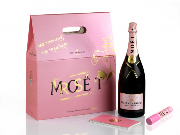 Обои картинки фото бренды, moet & chandon, розовое, бокалы, шампанское, moet, chandon